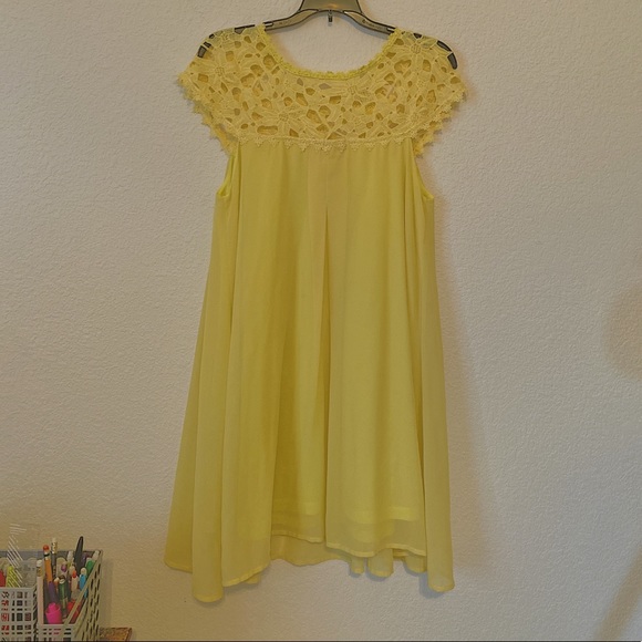 Altar'd State Dresses & Skirts - Yellow sundress 💛✨🐝